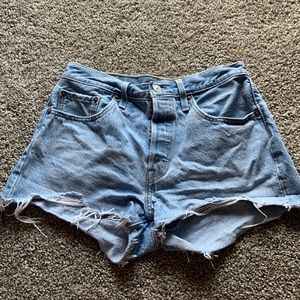 COPY - Levi’s 501 shorts size 28